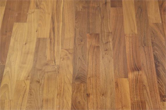 2-Schicht Stabparkett Walnuss Dekor J312