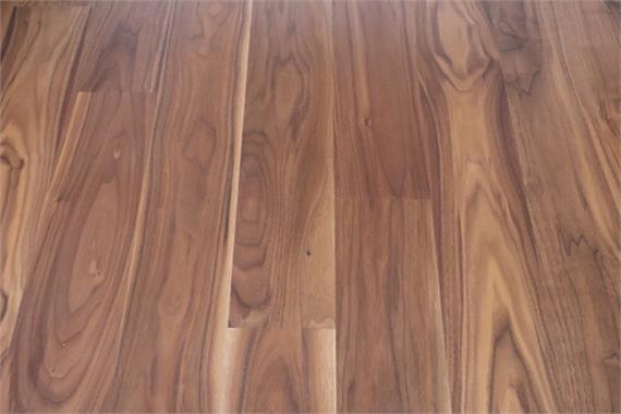 3-Schicht Landhausdielen Nussbaum Dekor T74